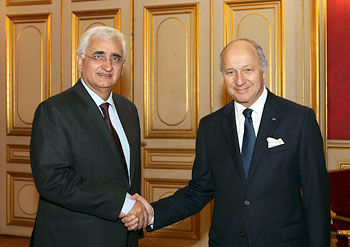 Salman Khurshid with his French counterpart Laurent Fabius